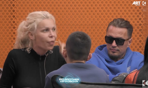 "Ti e ke bishtin më të gjatë se lopa", fjalosen Edona James dhe Gania (VIDEO)