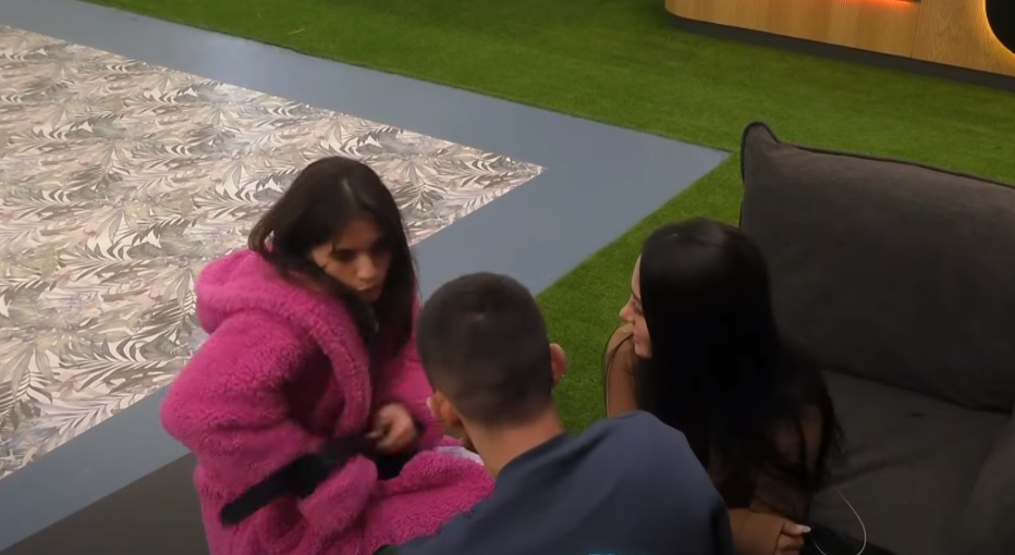Shqipen po e irriton njëri prej banorëve, por kush? (VIDEO)