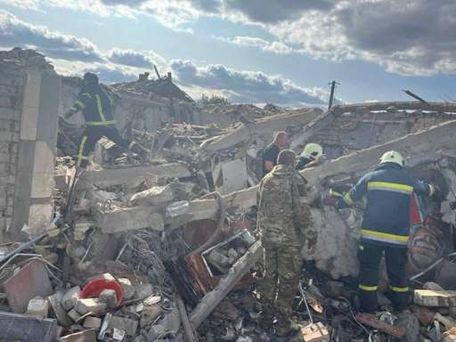 Sulmi rus vret 48 persona në një dyqan ushqimesh në Ukrainë