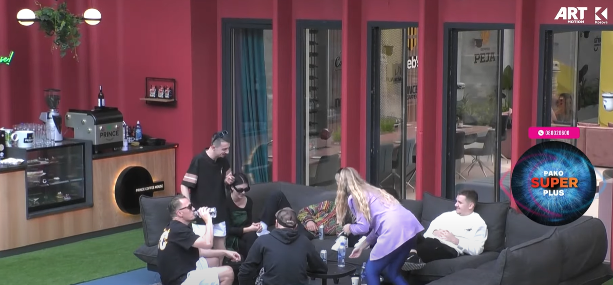 Linda - Ganisë: Këqyre çfarë femre ke në shtrat (VIDEO)