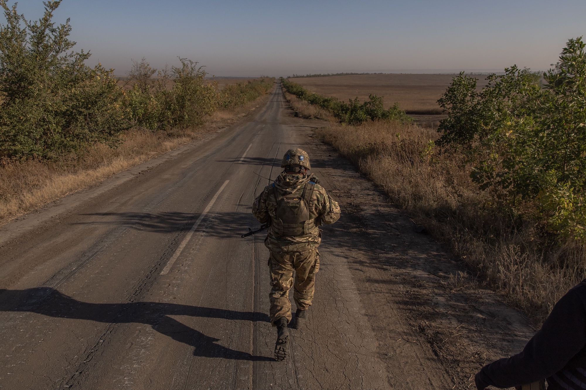 Zelensky: Ukraina po e shtyn ngadalë Rusinë, por mungesa e armëve paraqet vështirësi