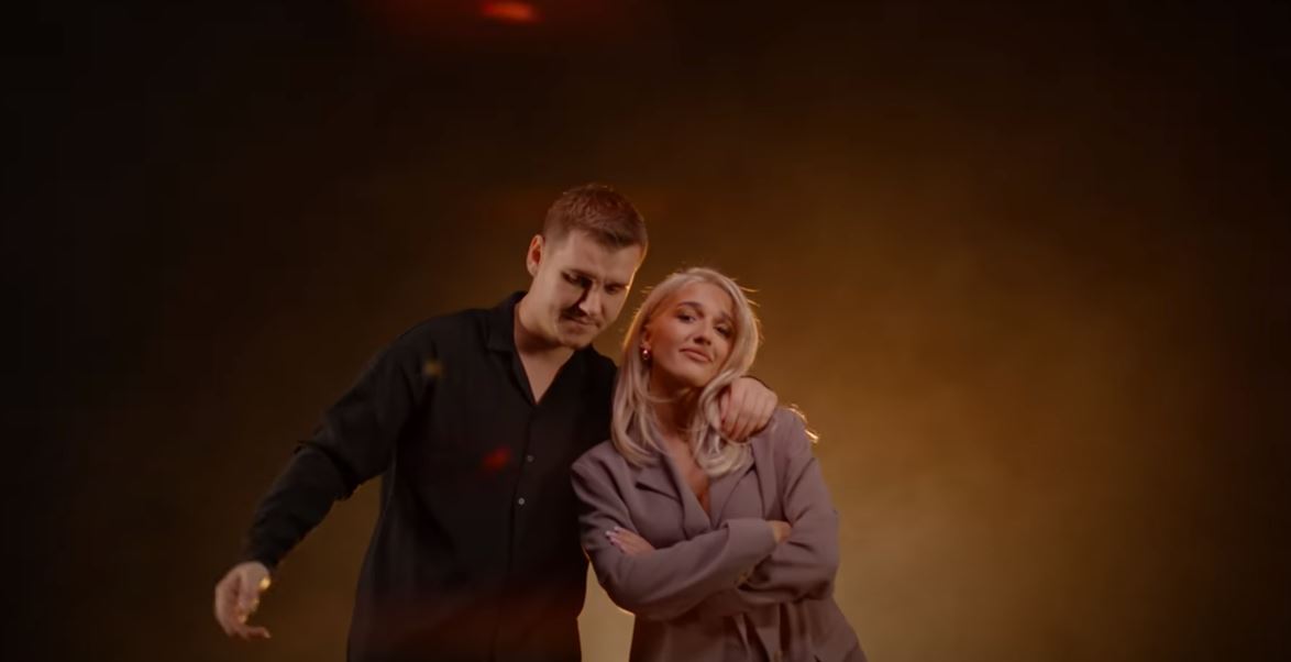 "S'ka si na" thonë Adri dhe Iliriana me këngën e re (VIDEO)