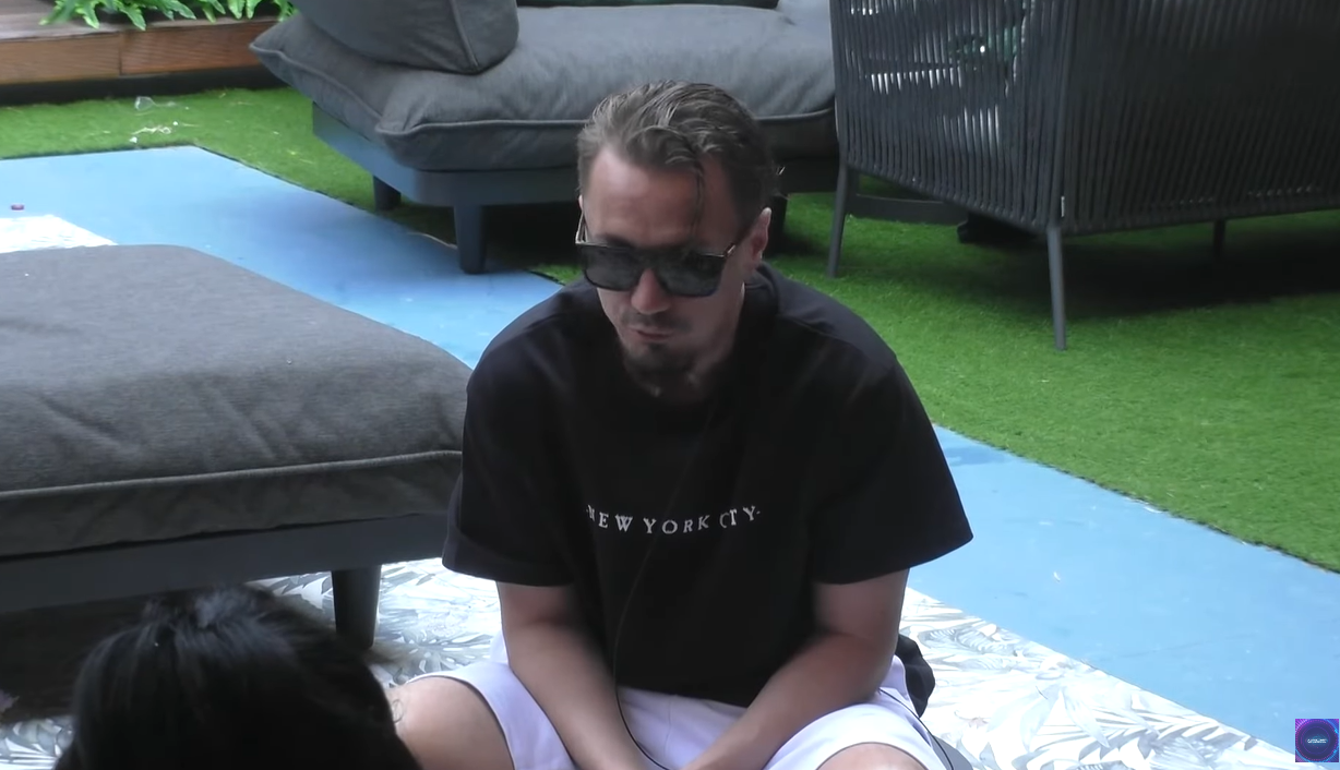 Blero: Asnjë këngëtar s'e ka vokalin si të Adem Ramadanit (VIDEO)