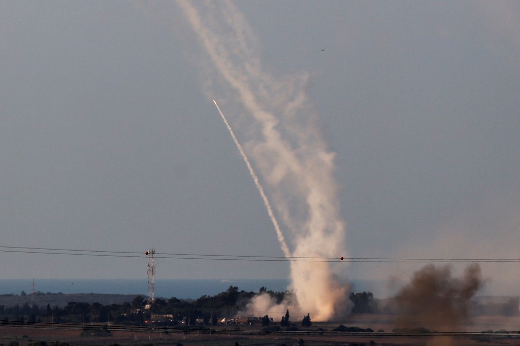 Imazhet e reja tregojnë raketa të lëshuara drejt Izraelit (FOTO)