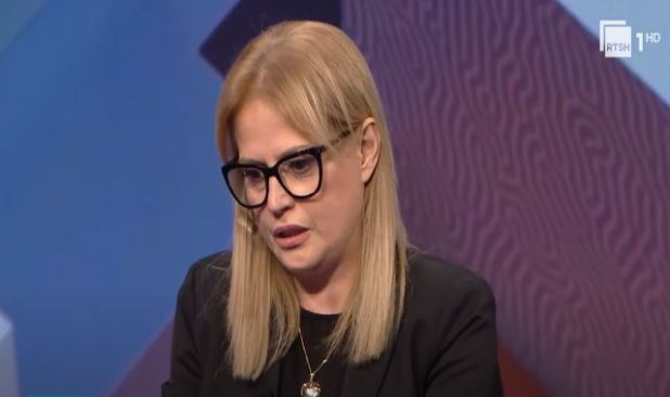 Gazetarja shqiptare tregon si hyri në Kosovë më 1999: U futa me tankun britanik