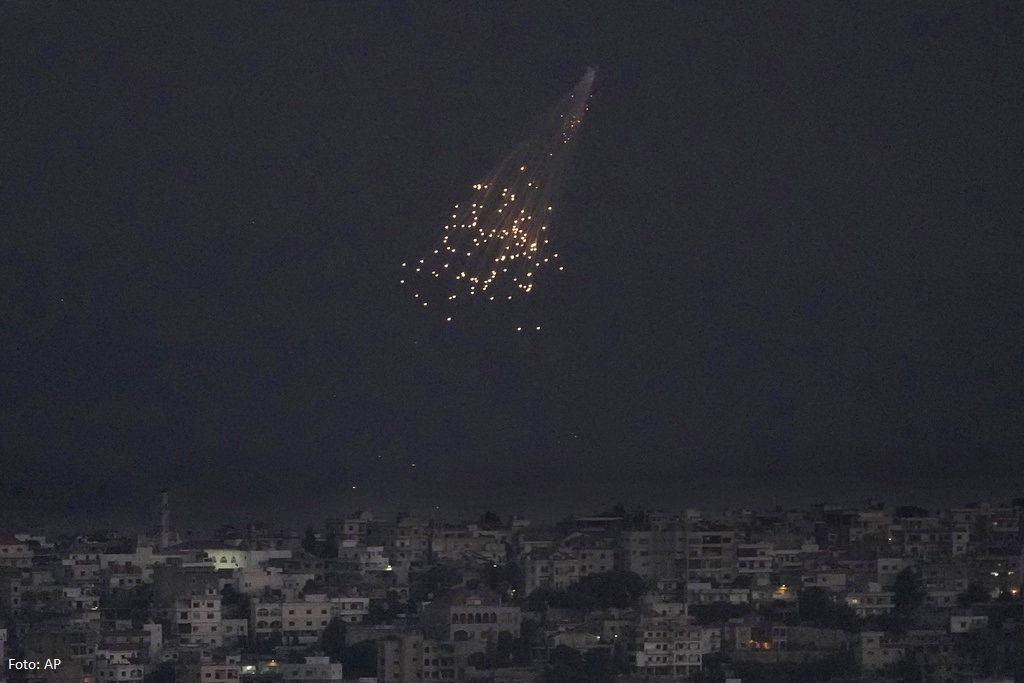 Izraeli thotë se forcat tokësore sonte zgjerojnë operacionet (VIDEO)