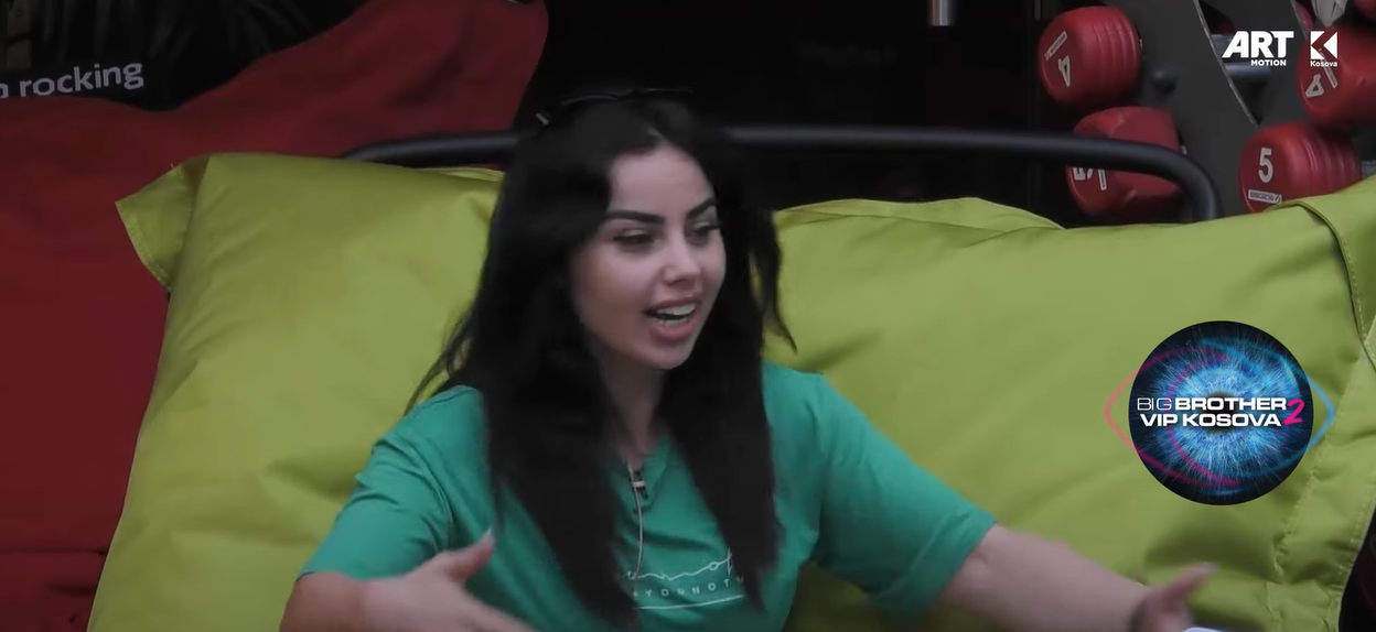 Linda duke repovatë, tregon edhe këtë talent të saj (VIDEO)