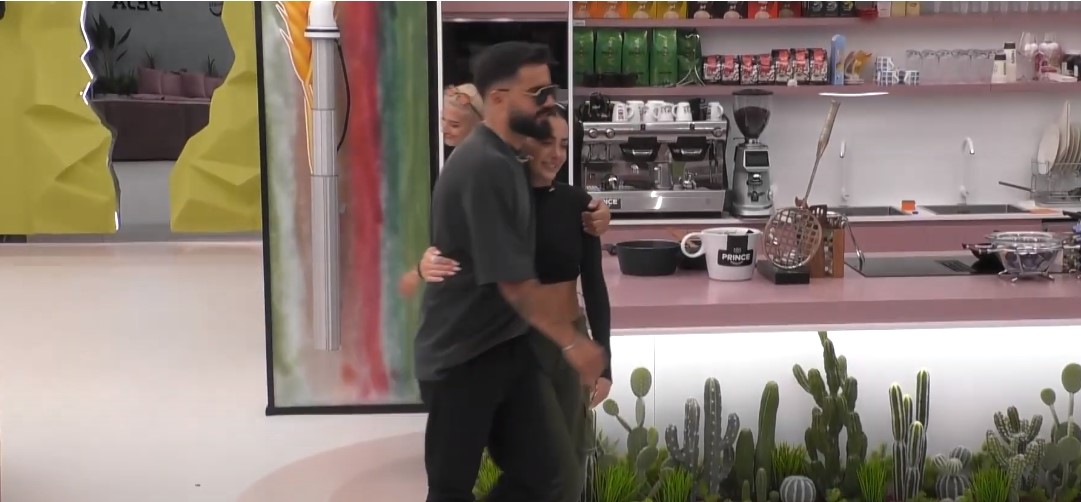 "Hajde, çika e babit", Meti kështu i drejtohet Albës (VIDEO)