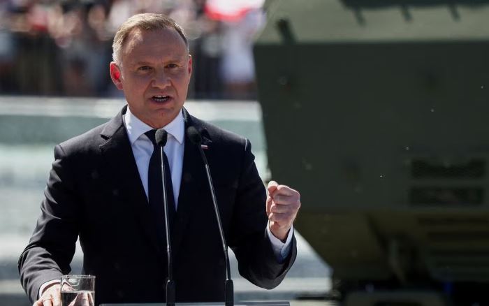 Polonia dërgon avionë ushtarakë për të evakuuar qytetarët nga Izraeli