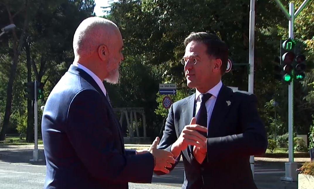 Rutte për situatën në veri: Shpresoj që të gjithë të ndihmojmë për të ulur tensionet
