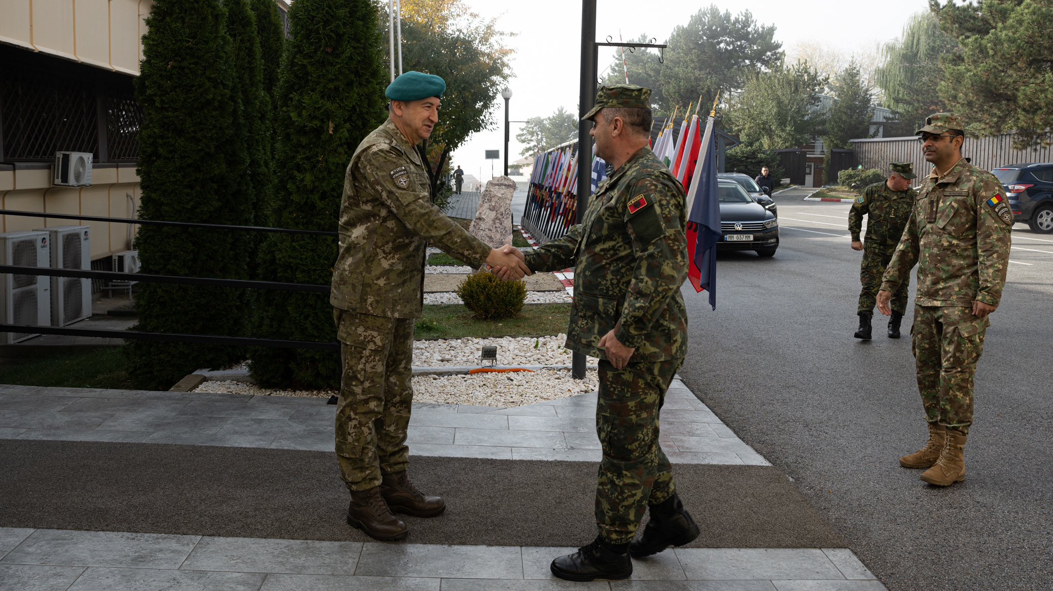 Komandanti i KFOR-it vlerëson kontributin e Shqipërisë në këtë mision