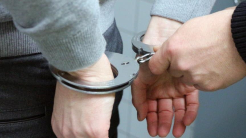 Dyshohet se ngacmoi seksualisht të miturën në Korçë, arrest me burg për 59 vjeçarin