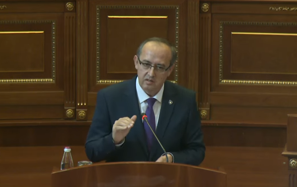 Hoti thotë se projektbuxheti i 2024-ës ka shpërputhje me zotimet e VV-së