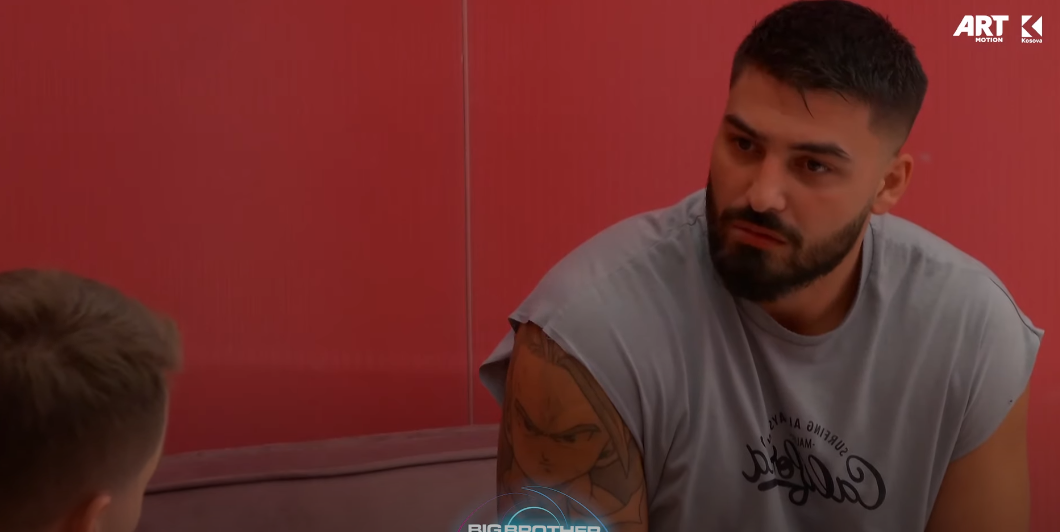 "Mos e bëj Zotin si shok", Azemi dhe Adri flasin për Monikën (VIDEO)