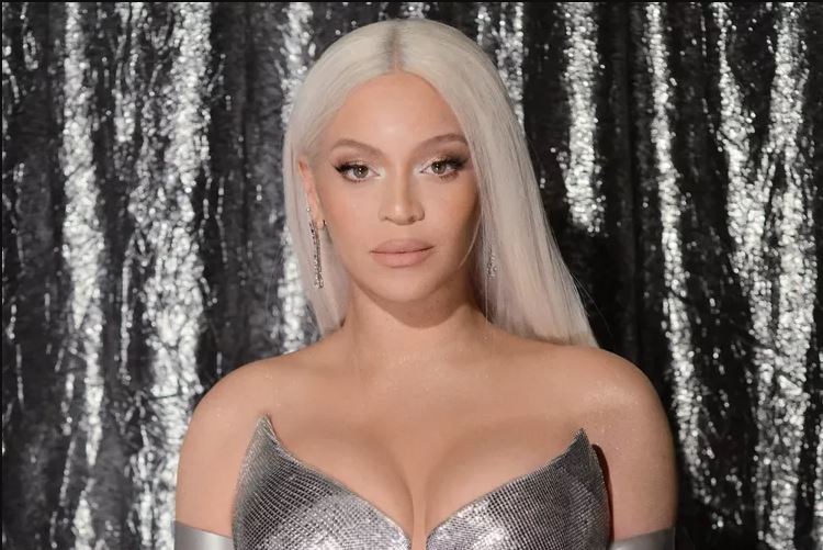Beyonce shkëlqen në premierën e filmit të saj