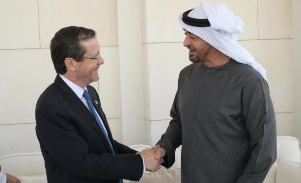 Presidenti izraelit kërkon mbështetjen e Emirateve Arabe për të kthyer pengjet