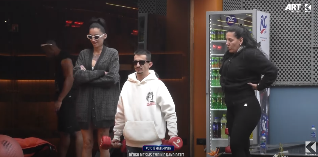 Gania i parashtron pyetjen që Ledi nuk e priste (VIDEO)