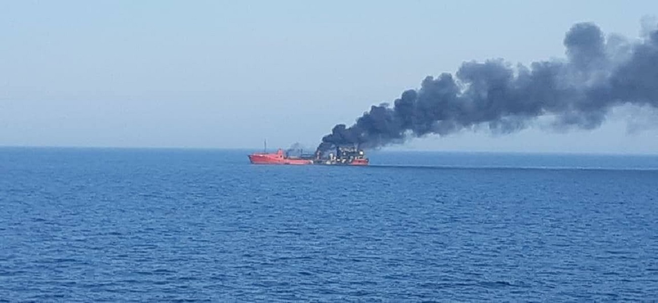 Vdes një person pasi Rusia goditi anijen civile në portin ukrainas në Detin e Zi