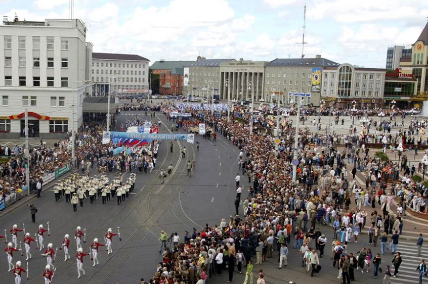 Rusia detyrohet ta zhvendosë mbrojtjen ajrore nga Kaliningrad në vijën e frontit të Ukrainës
