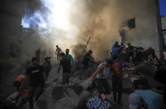 Rreth 800 mijë palestinezë ikën në jug të Gazës