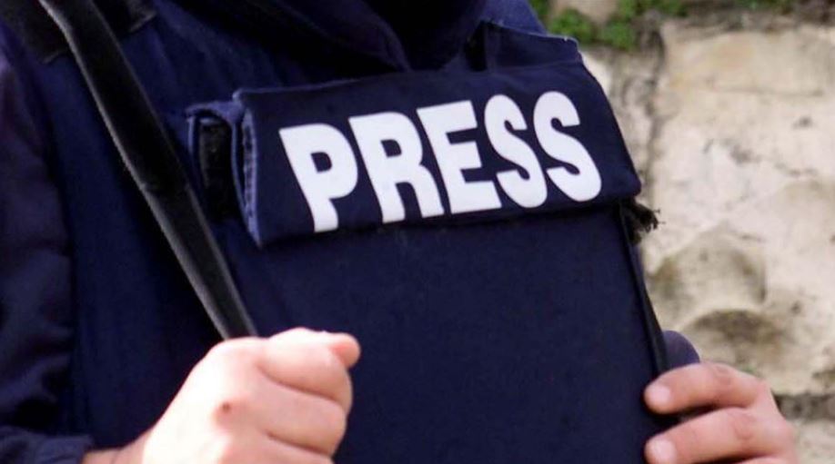 Një gazetar thotë se u qëllua nga një snajperist izraelit derisa punonte në Gaza