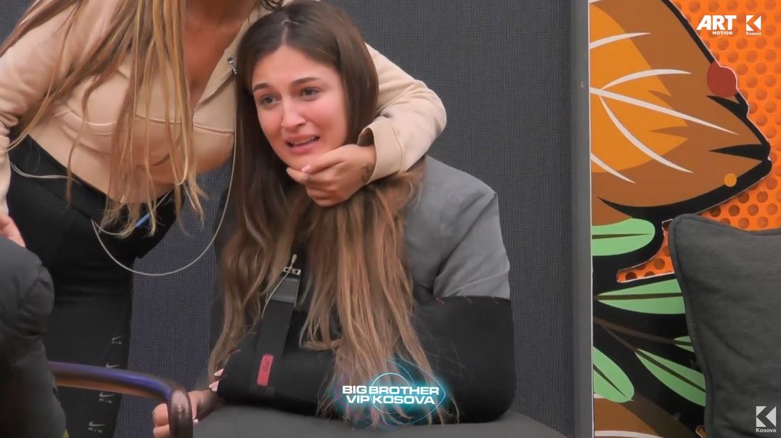 "E ke me të, mbaje me të", Vesa shpërthen në lot pas këtyre fjalëve nga Blero (VIDEO)