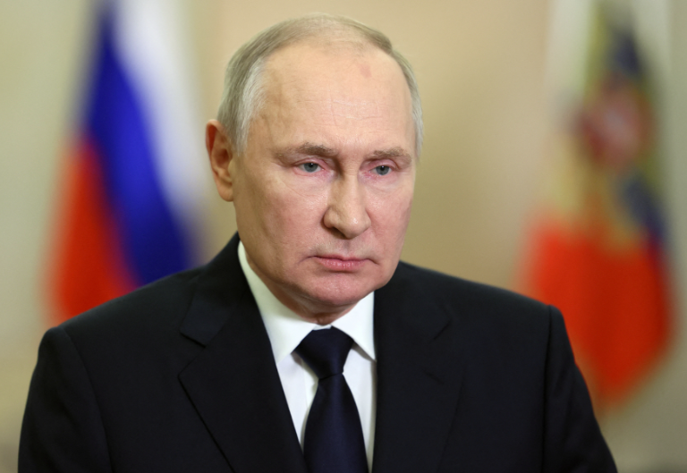 Putin bën thirrje për zhvillimin e rrugëve të reja të transportit të ngarkesave në Azi