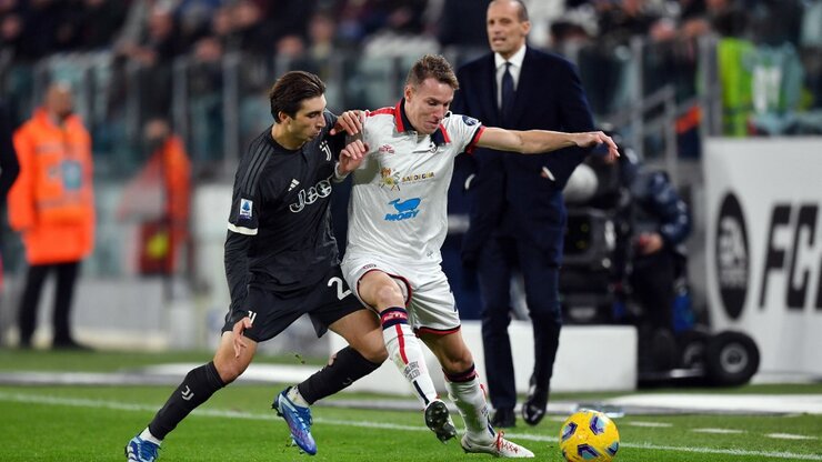 “Zonja e Vjetër” kryeson tabelën e Serie A