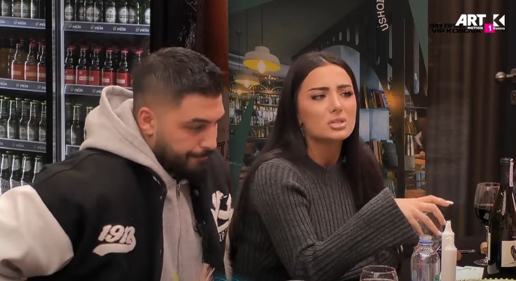 Publiku pyet Albën, pse nuk ua thotë në sy banorëve, mendimin e vërtetë - Si u përgjigj ajo? (VIDEO)