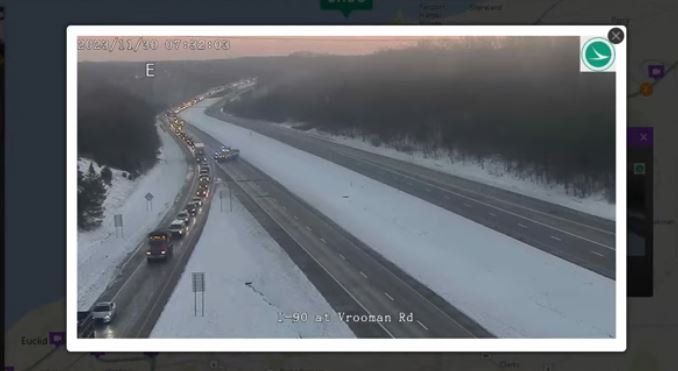 Aksidenti mbulon autostradën e Ohajos me çokollatë e karamel (VIDEO)