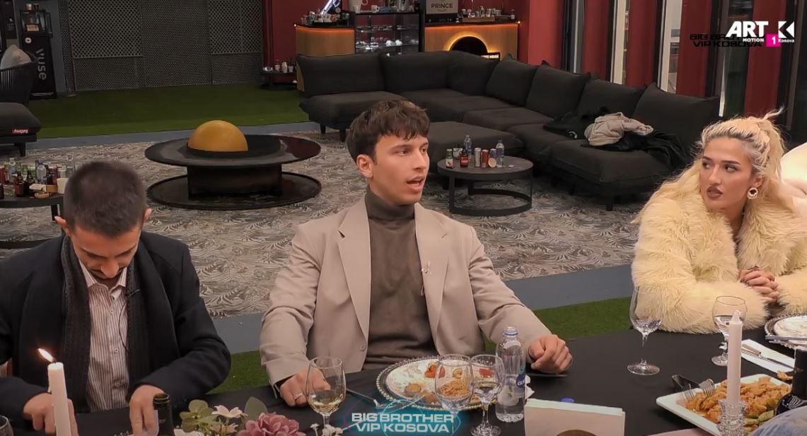 Blerandos i vjen një pyetje me 'spec' nga publiku (VIDEO)