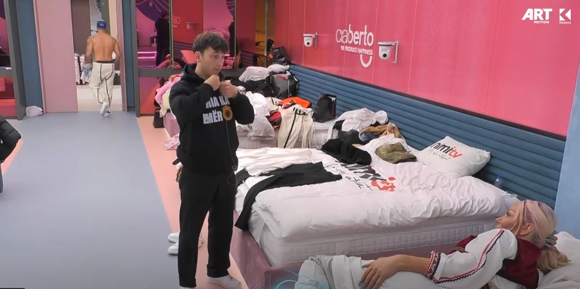 Edona i thotë Blerandos se do të dal fituese e BBVK2, shikoni reagimin e tij (VIDEO)