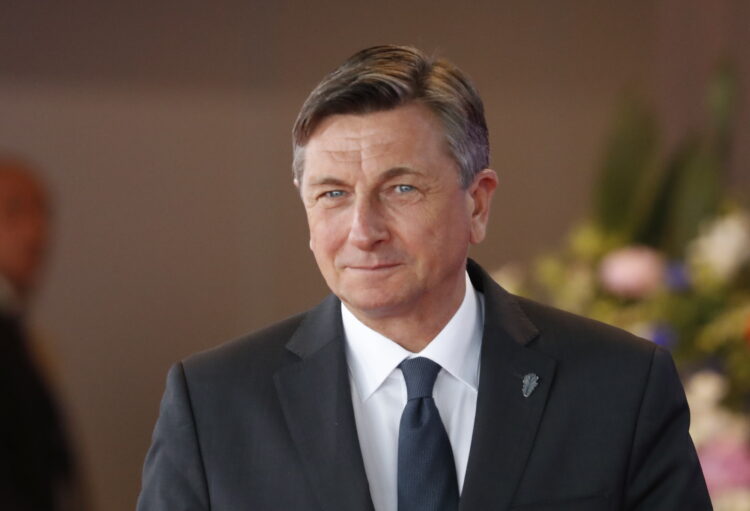 Pahor në vend të Lajçakut? - deklarohen nga BE-ja
