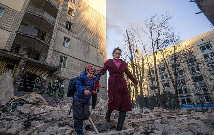 Eksperti i OKB-së thotë se synimi i infrastrukturës civile është një krim lufte