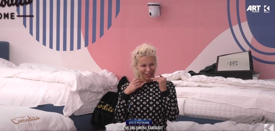 "Gjithmonë më kanë njohur si çikë", Edona tregon për fëmijërinë e saj (VIDEO)