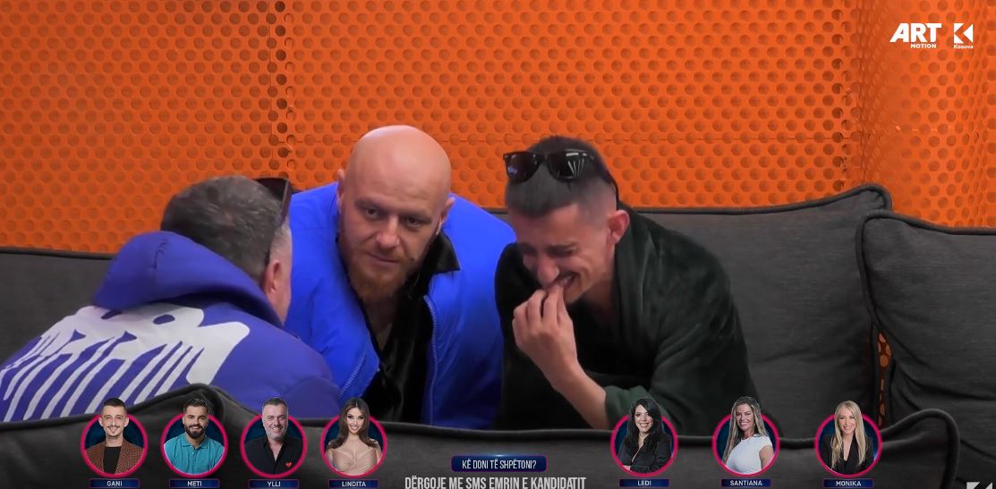 Banorët tallen me parashikimet e Bleros për motin (VIDEO)