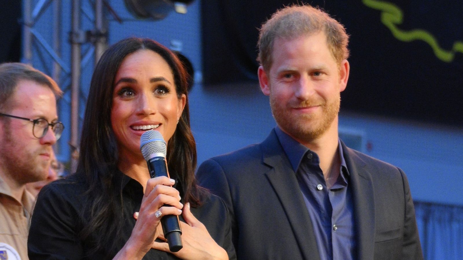 Libri për Harryn dhe Meghanin u tërhoq nga shitja në Holandë për shkak të 'gabimit' në përkthim