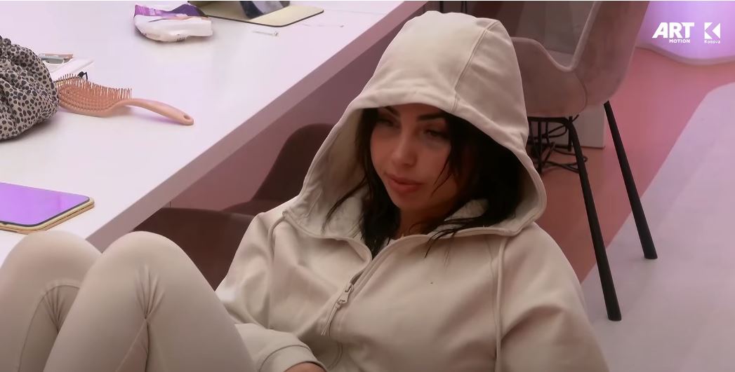 "Duro ose dil, ajo çka bëri Monika veç për lojë nuk ishte", vazhdojnë diskutimet e Adrit dhe Ilirianës me Lindën (VIDEO)