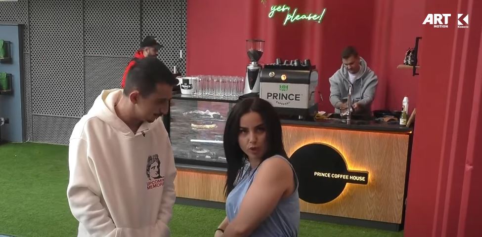 Të drejtat e grave dhe vajzave përplasin Ganinë me Linditën (VIDEO)