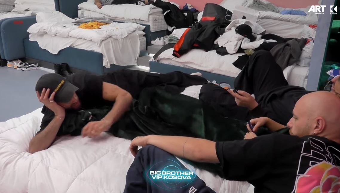 Santiana ia thotë në sy Lumbardhit: Ti e ke idoll Bucin (VIDEO)