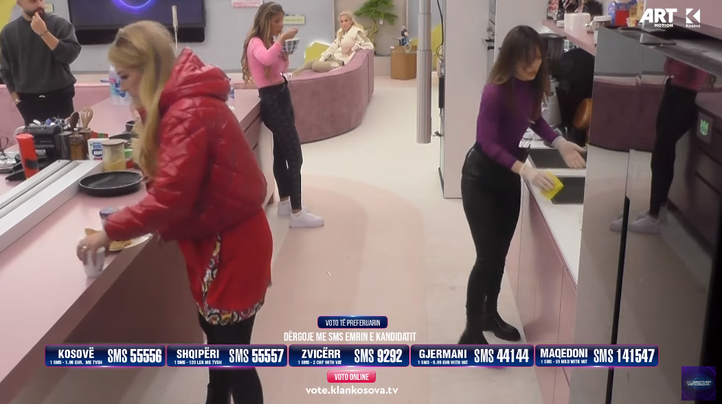 "Me mu s'ka ashtu" - Përplasen Monika dhe Shqipja (VIDEO)