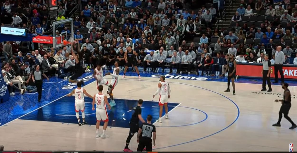 10 aksionet më të mira në NBA (VIDEO)
