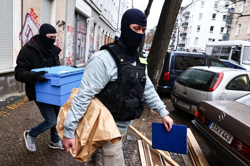 Policia gjermane bastis shtëpitë e anëtarëve të Hamasit