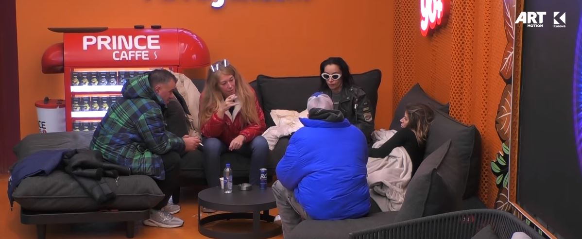 Santiana: Emri i babait nuk më figuron askund, as në certificatë (VIDEO)