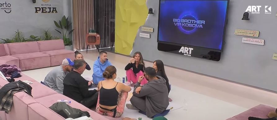 A e pranoi Shqipja sfidën për ta puthur Blerandon? (VIDEO)