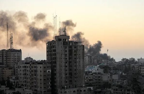 Izraeli qëlloi në autokolonën e ndihmave humanitare në Gaza, thotë Gjysmëhëna e Kuqe e Palestinës