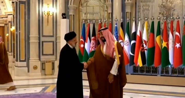 Presidenti i Iranit zbarkon në Arabinë Saudite për samitin e Gazës