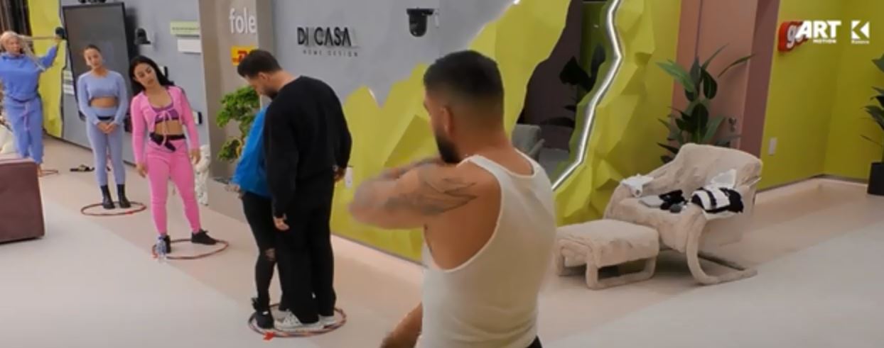 Sfida e buxhetit, a ia dolën banorët ta përfundojnë lojën në kohë? (VIDEO)