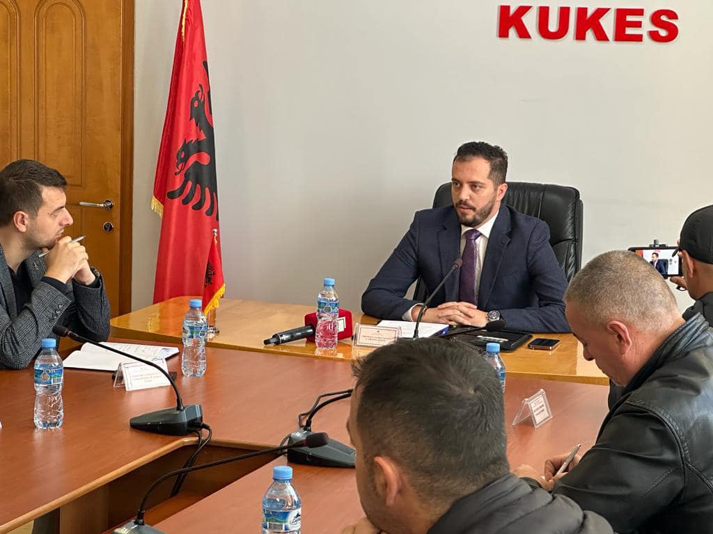 Pezullohet nga detyra Prefekti i Kukësit, shkak një hetim ndaj tij