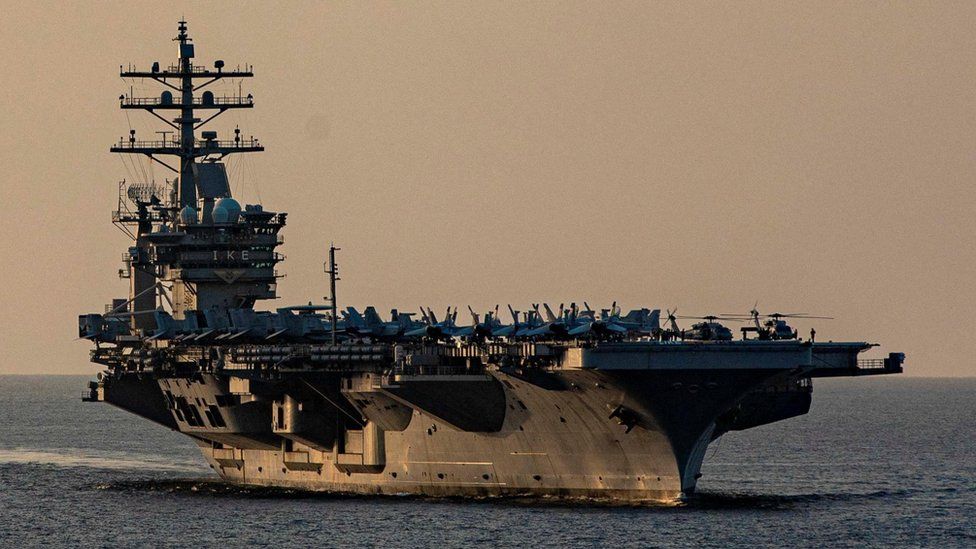 Helikopterët e marinës amerikane shkatërrojnë varkat e rebelëve Huthi në Detin e Kuq